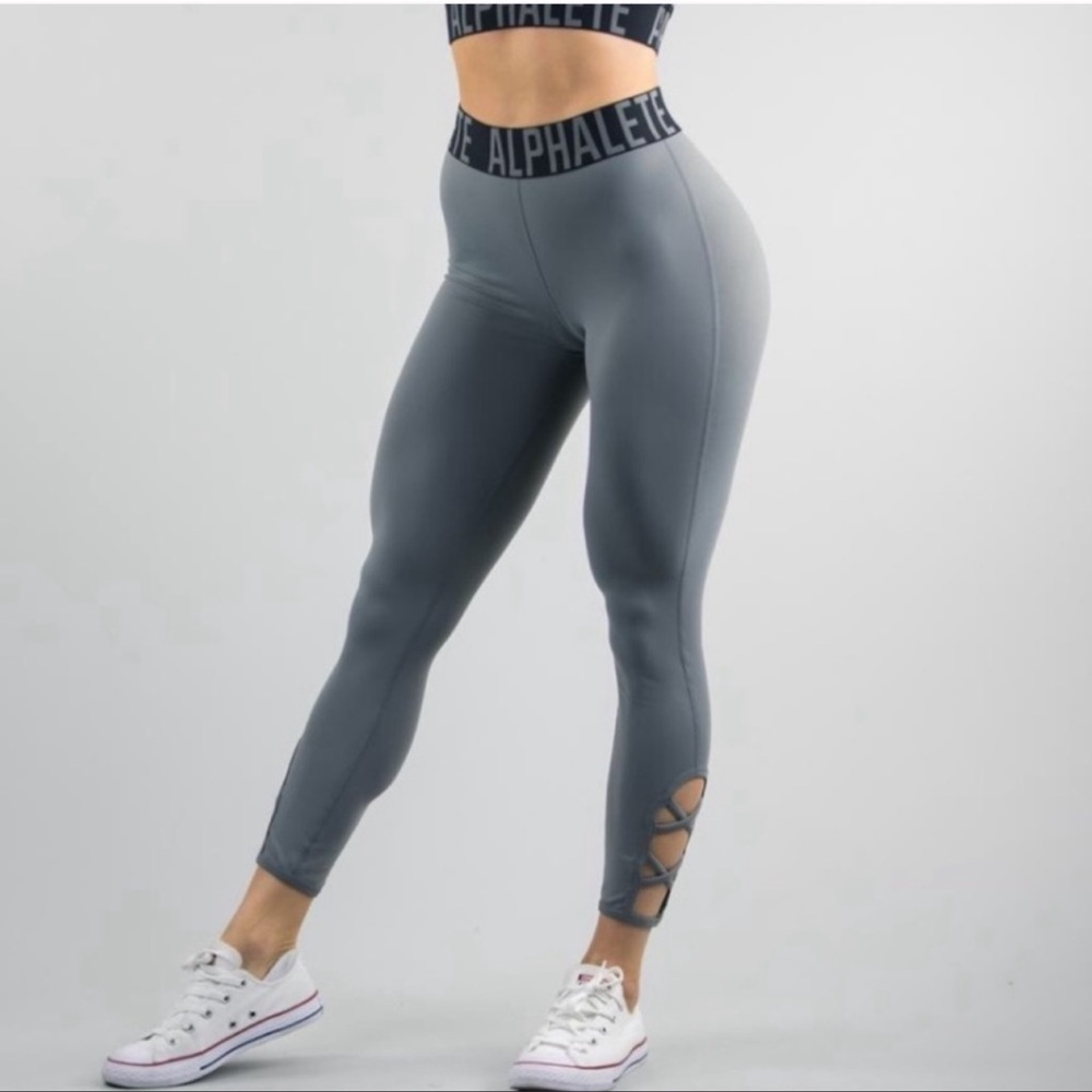 Alphalete Grey High Rise Criss Cross 7/8 Leggings Size XS